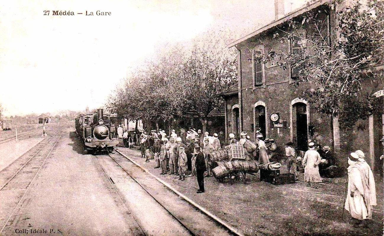 871- Medea - La gare.jpg